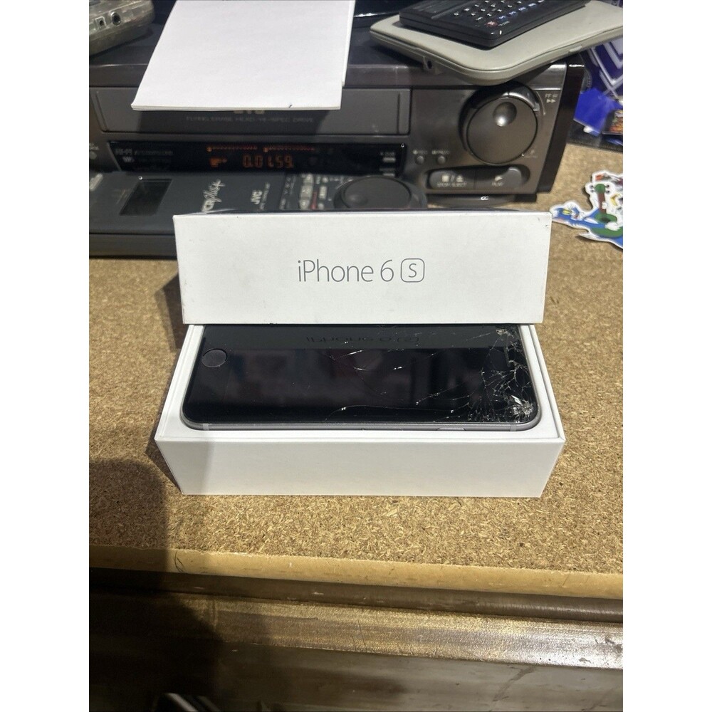 Apple iPhone 6s - 64GB Screen Cracked For Parts - May work